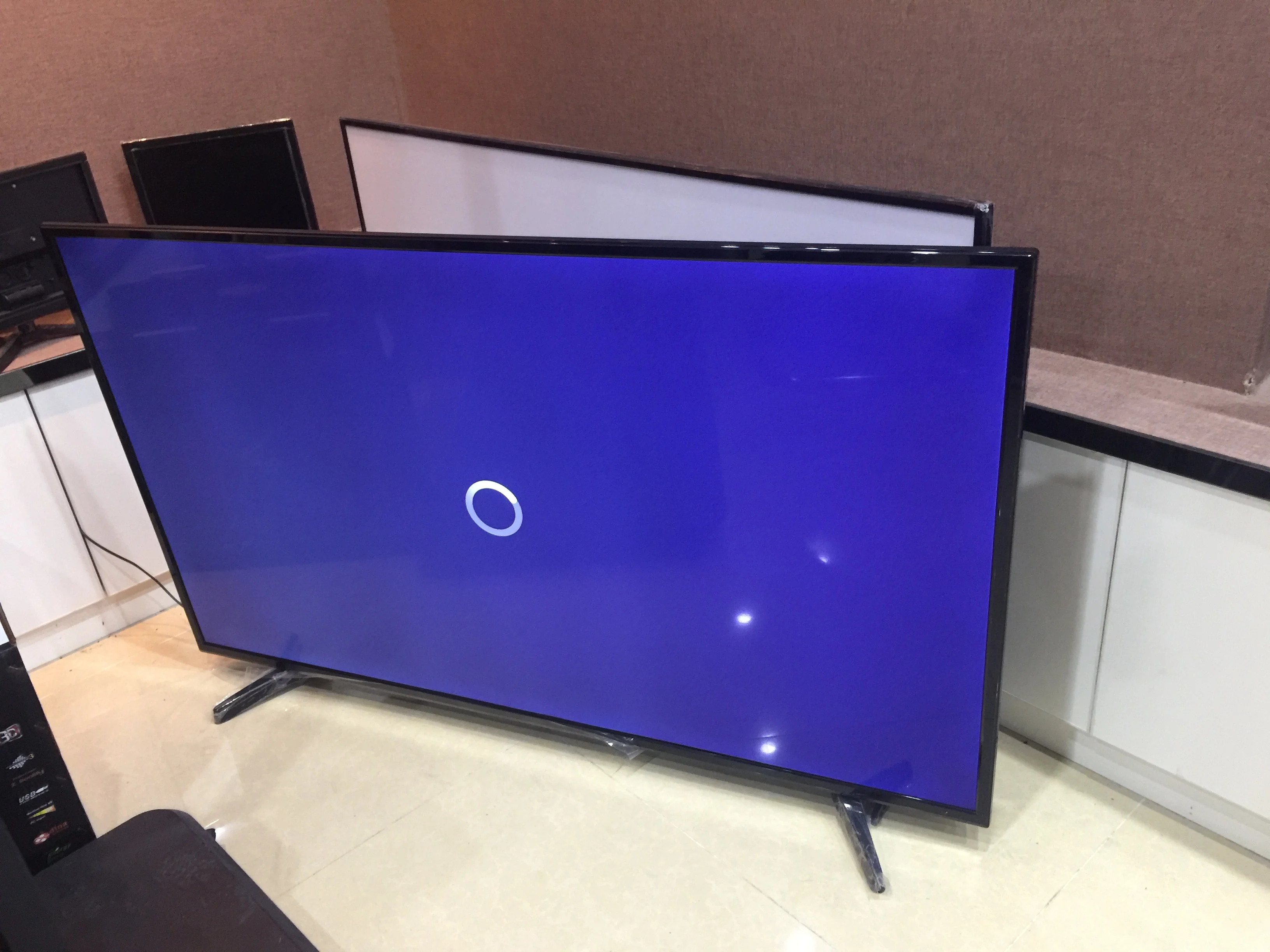 Tv led 65, 75, 85, 95, 100 polegadas, iptv e t2