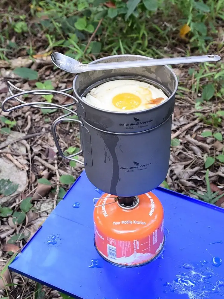 Bezgraniczna podróż Camping tytanowy kubek zestaw patelni gotowanie na świeżym powietrzu garnek płyta zestaw nawigacyjny lekkie naczynia kuchenne z piecem i łyżeczką widelec — zdjęcie 2
