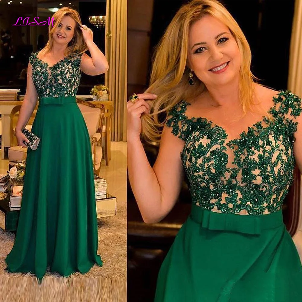 Verde escuro cetim frisado mãe da noiva vestidos boné mangas rendas apliques de noite vestidos de baile plus size vestido de noiva mãe