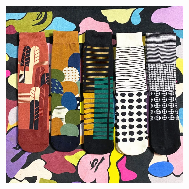 

Korean Style Harajuku Soft Cotton Socks Women Vintage Jacquard Mid-Tube Sport Socks Preppy Style Novelty Creative Funny Sock