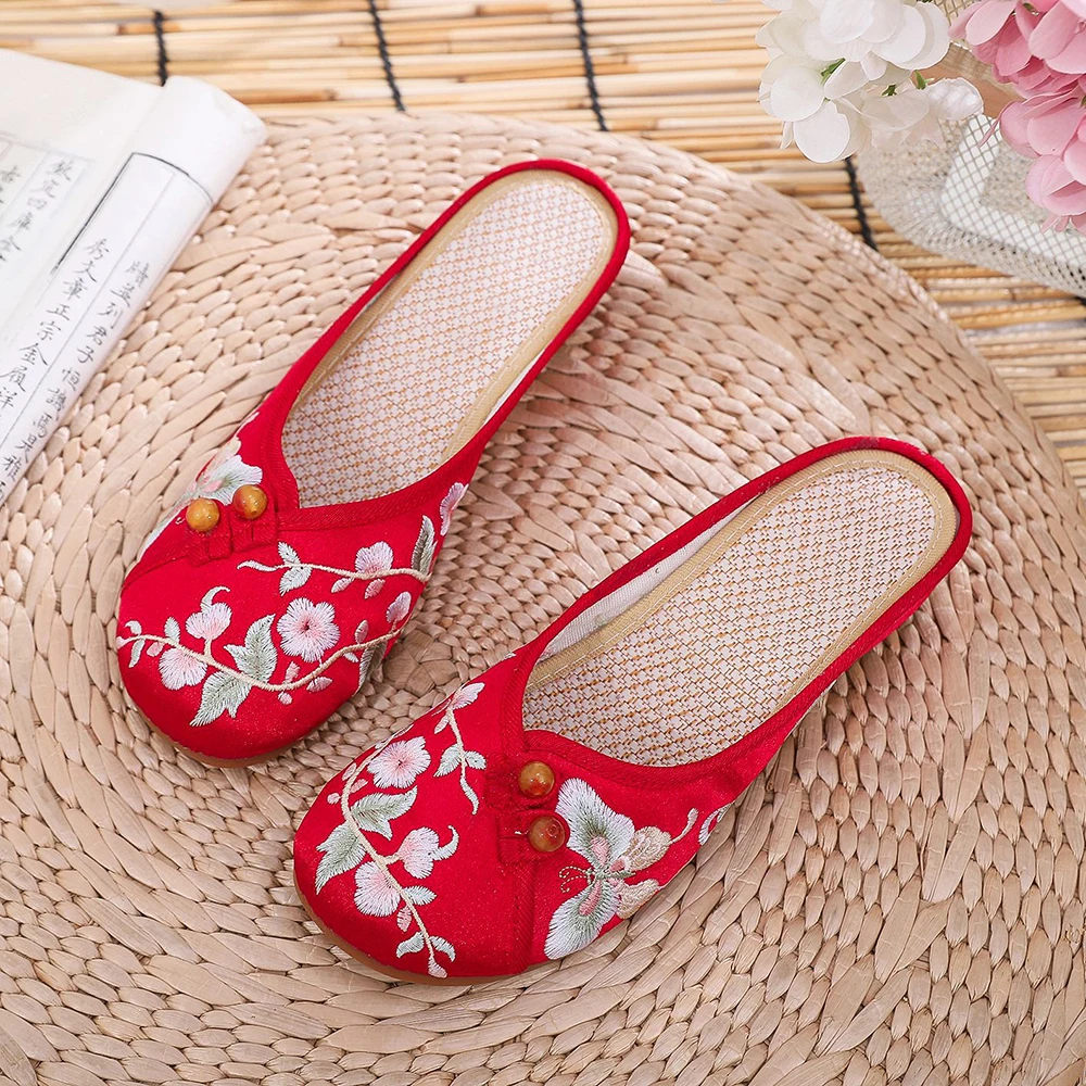 Veowalk Women Soft Flock Cotton Fabric Embroidered Closed Toe Flat Slippers Comfortable Casual Slippers Ladies Casual Home Shoes