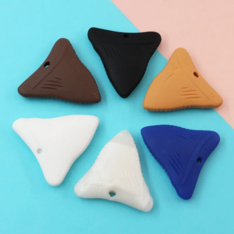 Shark Tooth Silicone Chew Necklace for Teething Babies and Kids Sensory Teether Pendant to Soothe Gums