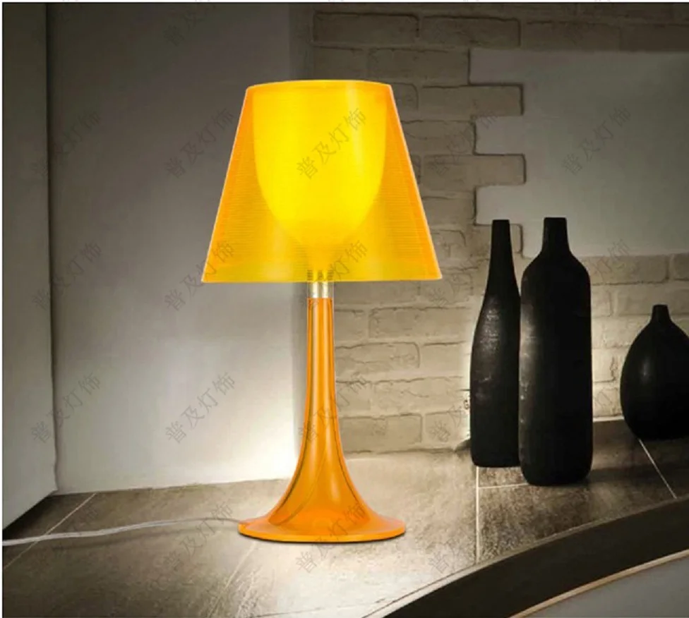 Modern Acrylic Shade Philippe Starck Design Miss K Table Lamp Italy Design Table lamp