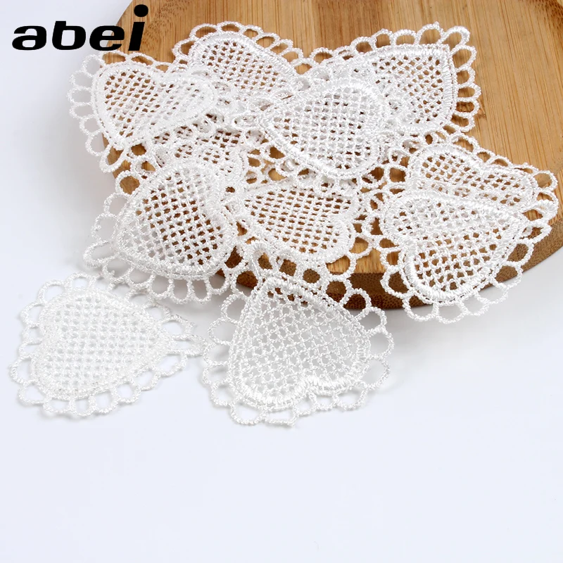 20pcs Embroiderd White Heart Appliques Handmade Wedding Party Dress Trims DIY Clothing Accessories