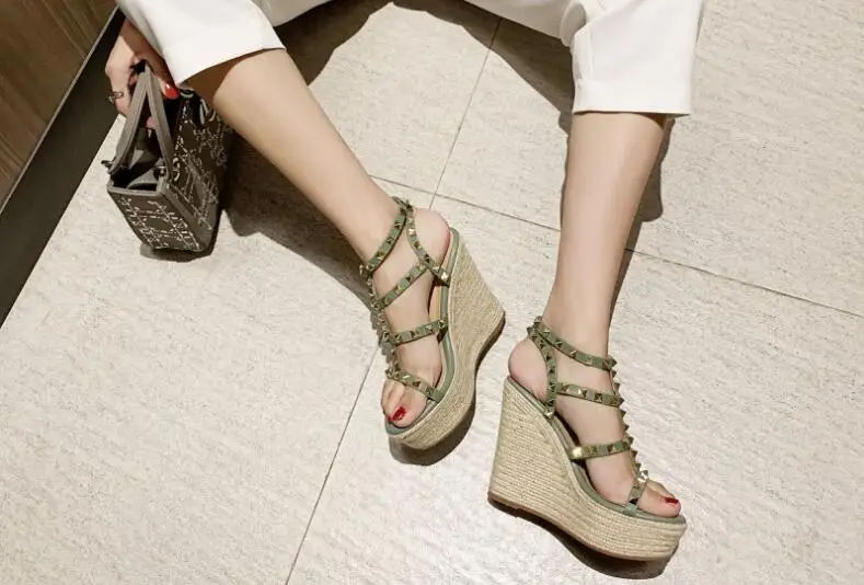 Girls Nude Green Cow Leather Rivets 12 CM Wedge Sandals Woman 4 CM Platform Narrow Bands Buckle Strap High Heel Sandals Shoes