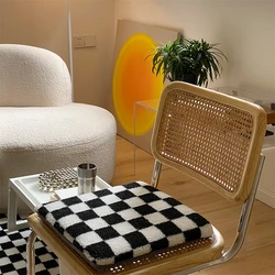Nordic Checkerboard Diamo Polar Fleece Cushion 40*40cm Warm Comfortable Chair Seat Cushions Bedroom Floor Tatami Mat for Winter