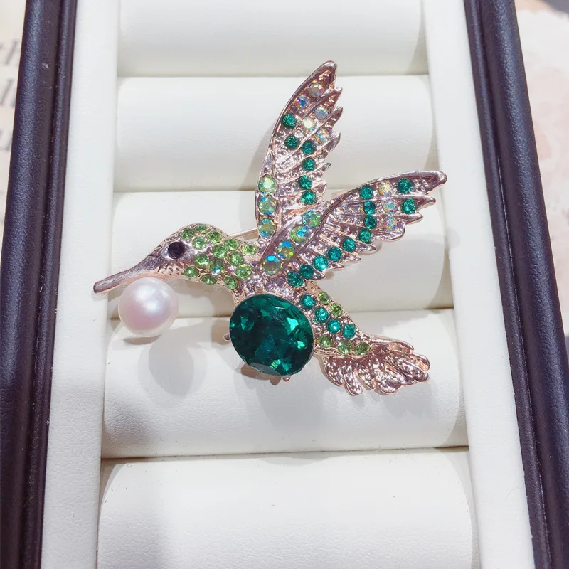 Popular foreign trade natural fresh water pearl brooch alloy Eagle Brooch customized high-grade gift wholesale clothing