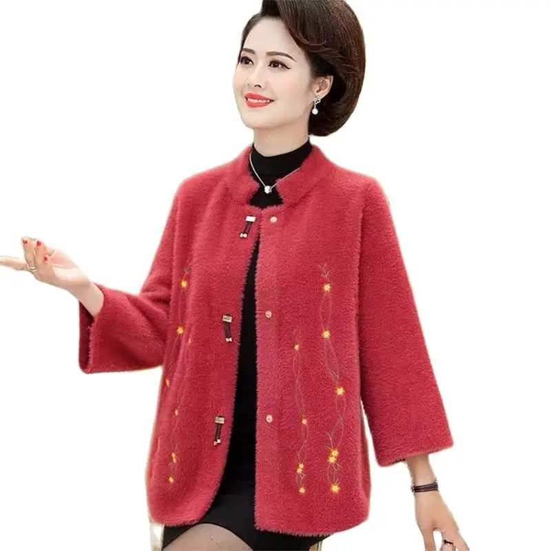 

Women Autumn Winter New Cardigan Sweater Jacket Middle-aged Elderly Female Embroidery Loose Short Imitation Mink Velvet CoatA902