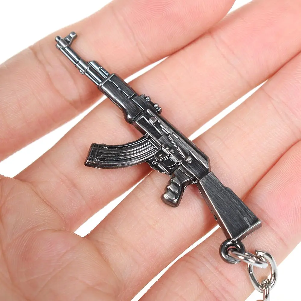 AK47 Desert Eagle Gun Keychains Game Around Fire Line Weapon Pistol Assault Rifle Sniper Gun for Car Bag Pendant Key Ring Gift