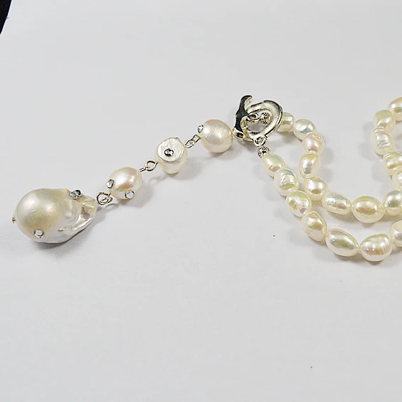 New Arriver Unique White Baroque Pearl  Large Irregular Statement Tissue Nucleated Flameball Pendant Choker Necklace