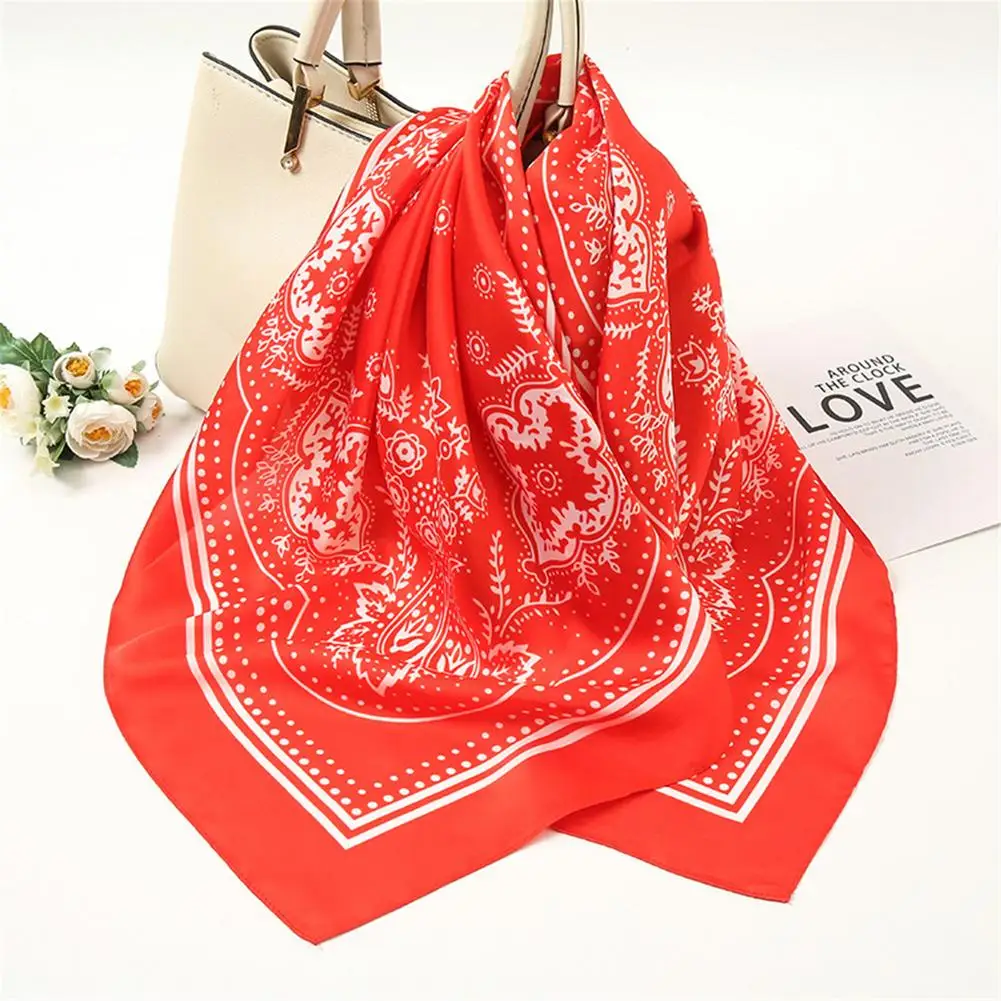 2021 Vintage Bandana Paisley Print Square Scarf Imitated Silk Scarf Chic Retro Headscarf Man/Women Fashion Headwear