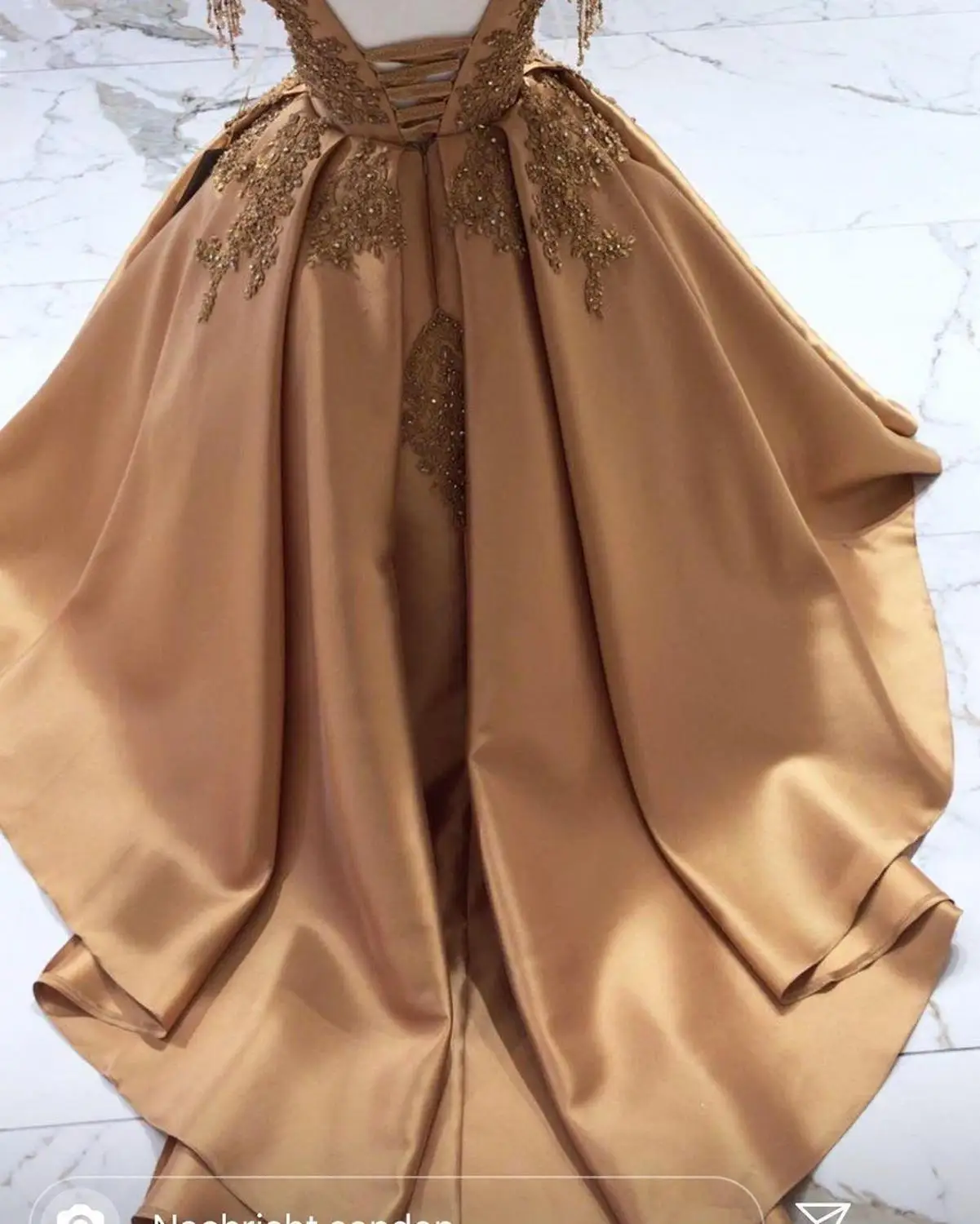 Robe d'anniversaire longue en Satin pour filles, faite à la main, dorée, avec lacets au dos, perles, vêtements pour enfants, robe de concours FL023