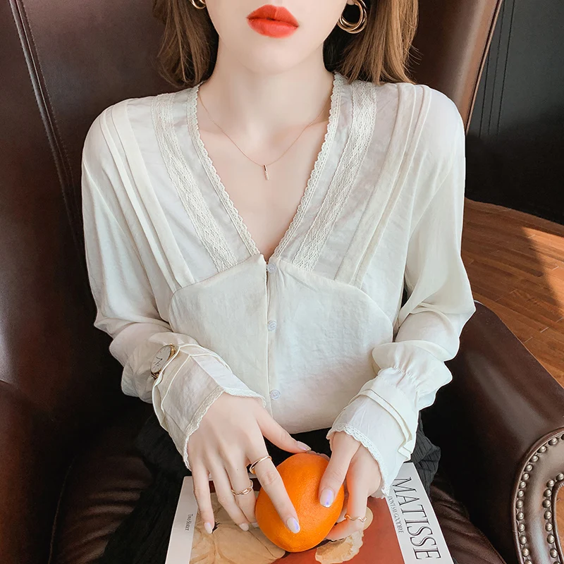 2021 Autumn V-neck Lace Stitching Chiffon Long-sleeved Shirt Women's Flared Sleeves Thin Bottoming Top Blusas Elegantes Femme