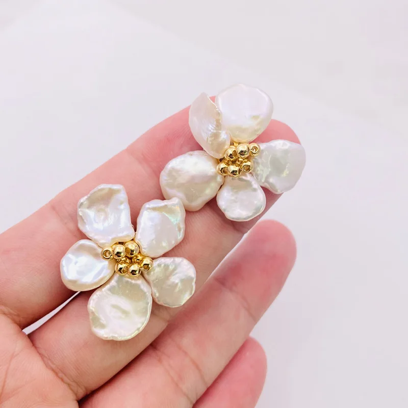 Brass Natural Pearl Floral Stud Earrings Women Jewelry Gothic Boho Designer Unique Party Elegance Gifts Japan Korean Fashion