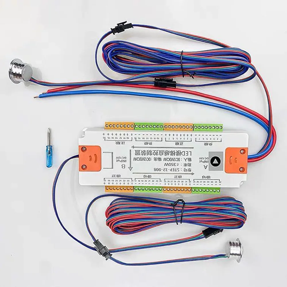 Controller LED A 32 Canali Per Scale Con Sensore Di Movimento | Sequenziale 12V/24V | Velocità Regolabile E Accensione Automatica | Kit Con Due Sensori