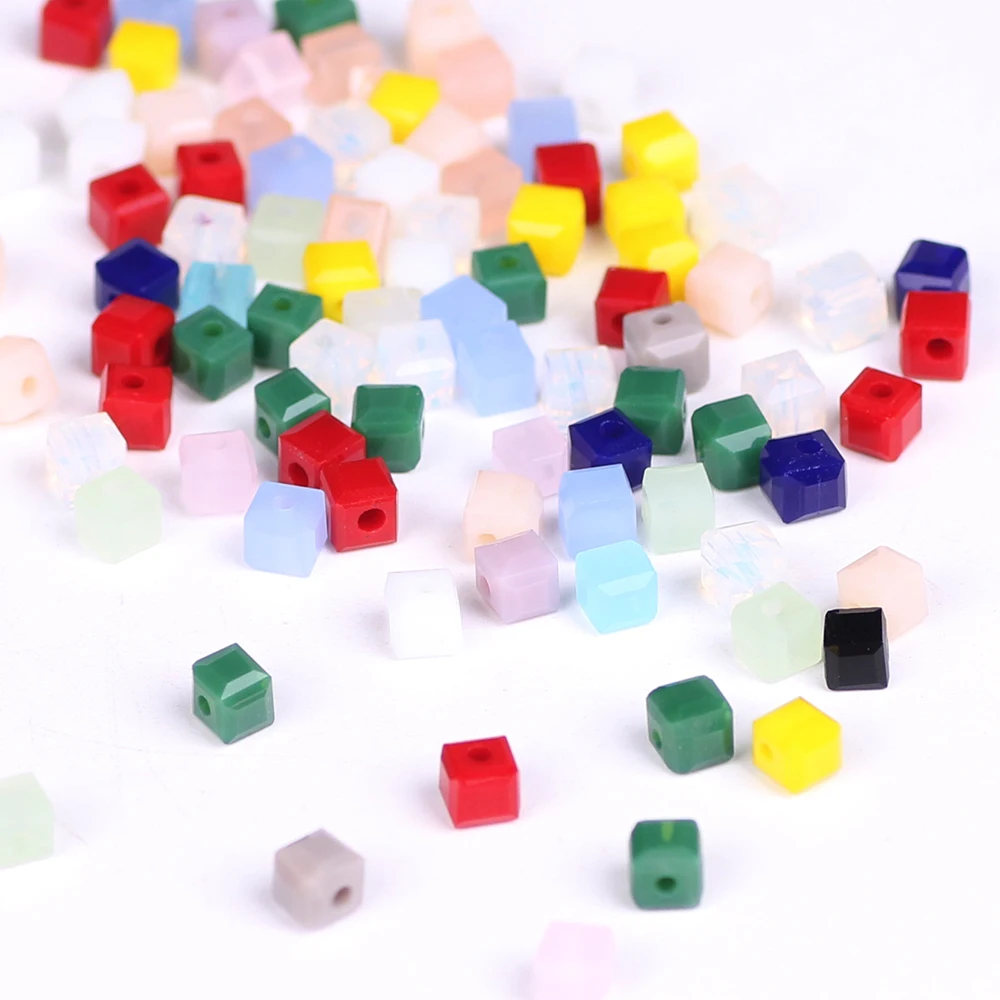 95Pcs/Lot Czech Glass Square Beads Green 4mm Faceted Crystal Cube Loose Beads For DIY Making Needlework Accessories Jewelry