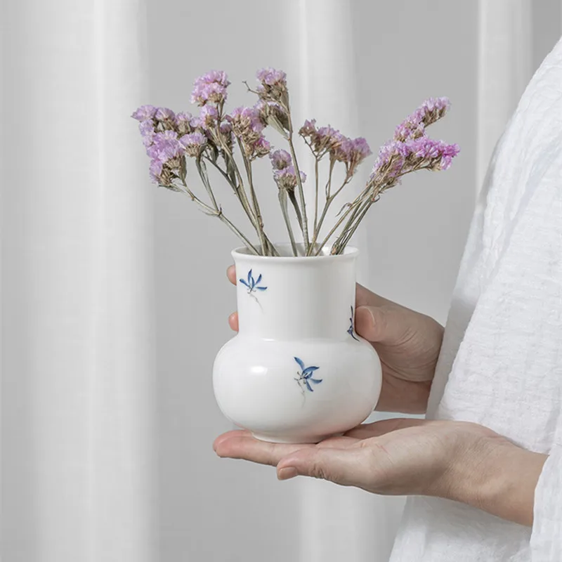 Jingdezhen Underglazed Hand-painted Orchid Sweet White Pastoral Ceramic Flower Vase  A Storage Vase For Tea Ceremony Accessorie