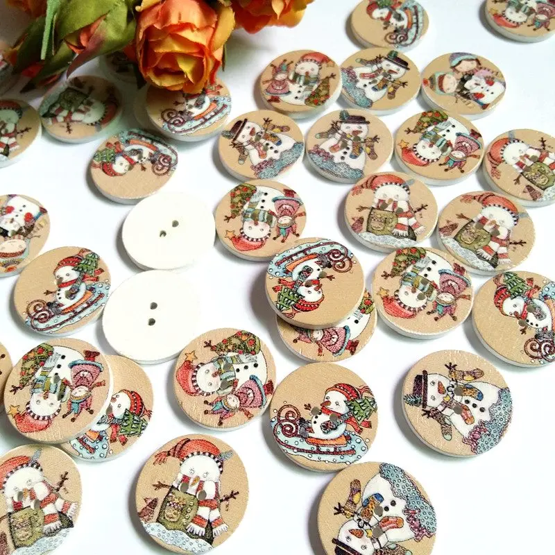 50 sztuk seria bożonarodzeniowa 20/25mm luzem mieszane drewniane przycisk zegar akcesoria do szycia ozdobne guziki Handmade Scrapbooking, rzemiosło