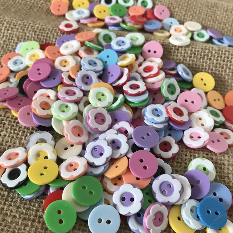 100 PCS 12.5mm Flower Shape Mixed Colors Dyed Resin Buttons Knitwear Sweater Button Sewing Decorative Clothes Accessories