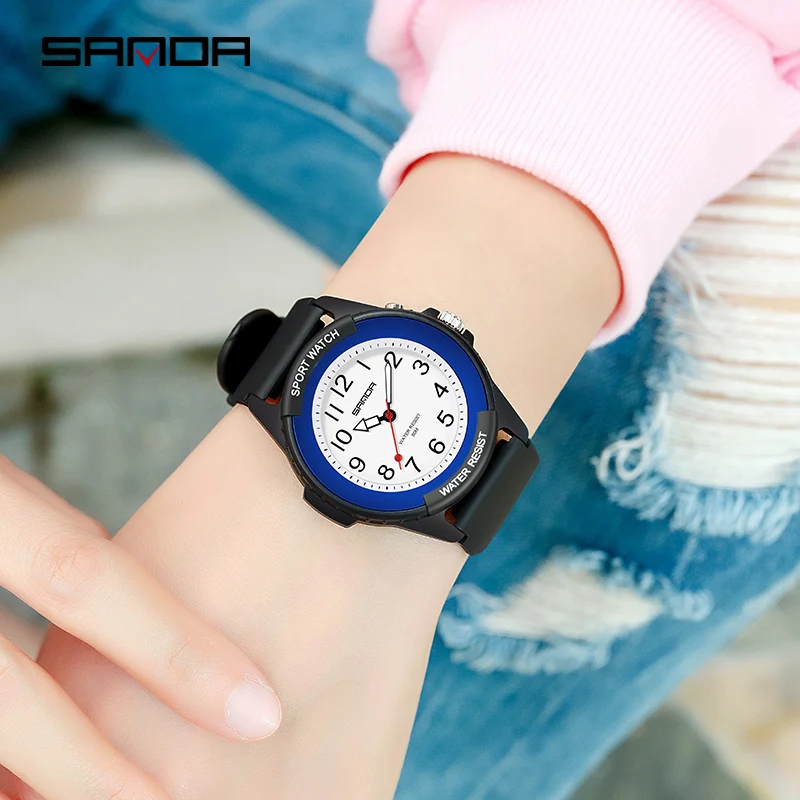 New Style Women Watches Simple Dial Quartz Watch Luxury Back Light Wristwatch Ladies Watch SKMEI Girl\'s Clock 50m Waterproof