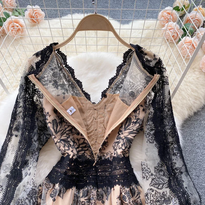 Autumn New Woman Chic Black Lace Dresses 2021 Palace Style Vintage Ins Heavy Industry Embroidery Lace Mid-length Female Vestidos