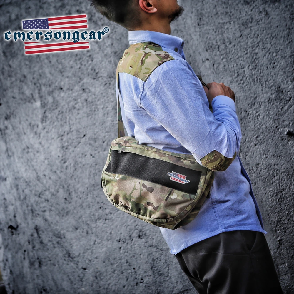 Imagem -02 - Emersongear Tático Lado Carry Bolsa do Mensageiro à Prova Impermeável Água Camo Ombro Crossbody Mochila Ciclismo Acampamento Estudantes ao ar Livre Náilon