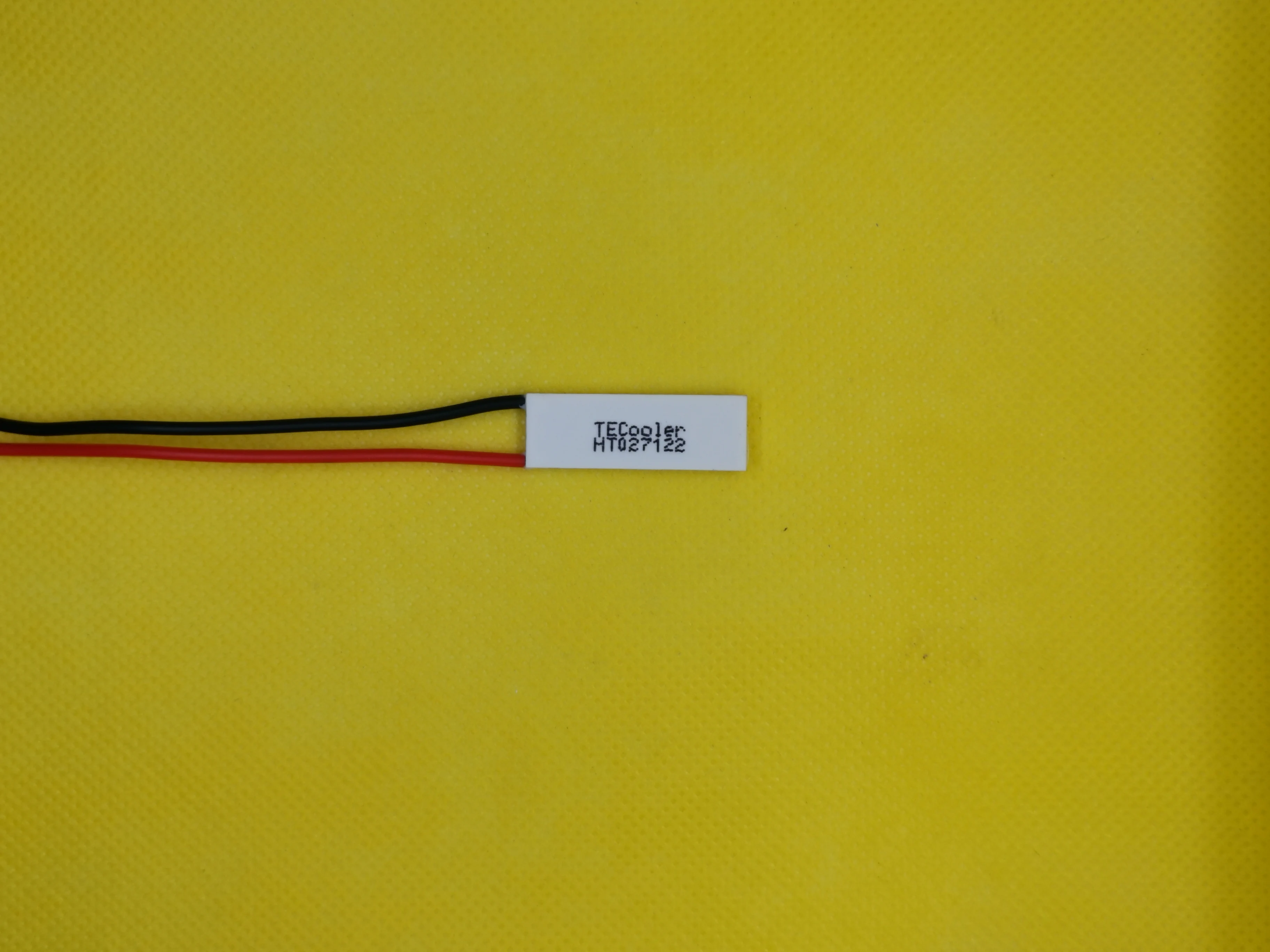 2 Buah Tec29x9.8 Modul Pendinginan dan Pemanasan Semikonduktor Tingkat Industri Chip Pendinginan Instrumen Kecantikan
