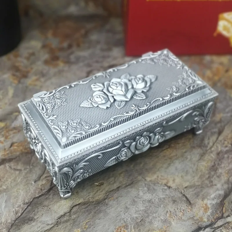 retro flower carved decative metal jewelry box jewelry organizer gift cardboard boxes for ring display makeup organizer Z045