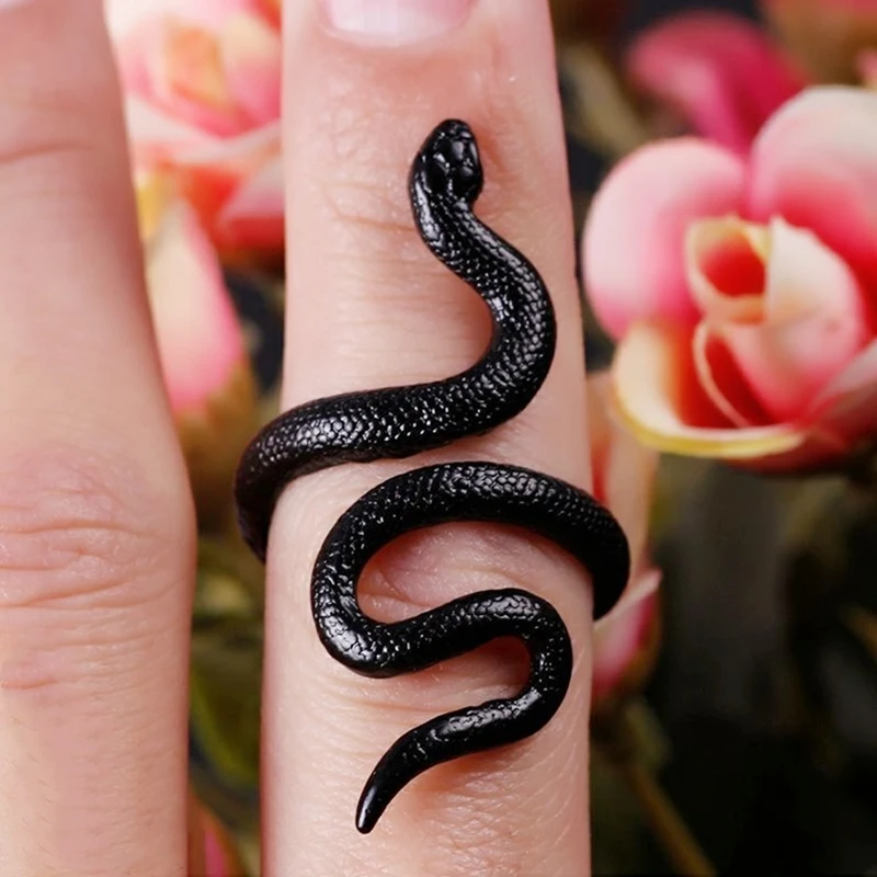 Retro Cool Snake Finger Rings For Women Opening Adjustable Rock Hyperbole Animal Stereoscopic Jewelry Metal Anillos Mujer