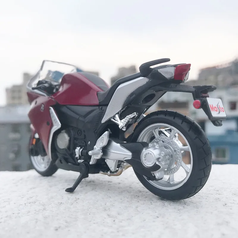 Maisto nuova scala 1:18 HONDA VFR 1200F modello di moto giocattolo lega fuoristrada moto Africa motociclette giocattoli per