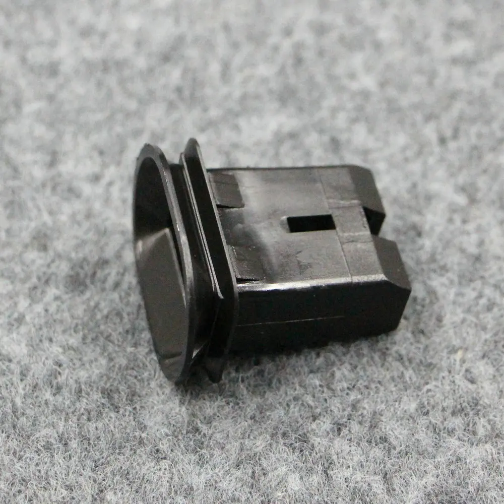 Apply to Passat B6 Passat b7l CC  Rear seat buckle Original rear seat cushion fixing clip 3C5 886 373