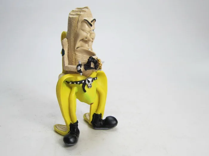 Bad Banana Man Handcuffs Style Funny Resin Collection Wretched Version Evil Banana Man Model Decoration Cool Stuffs