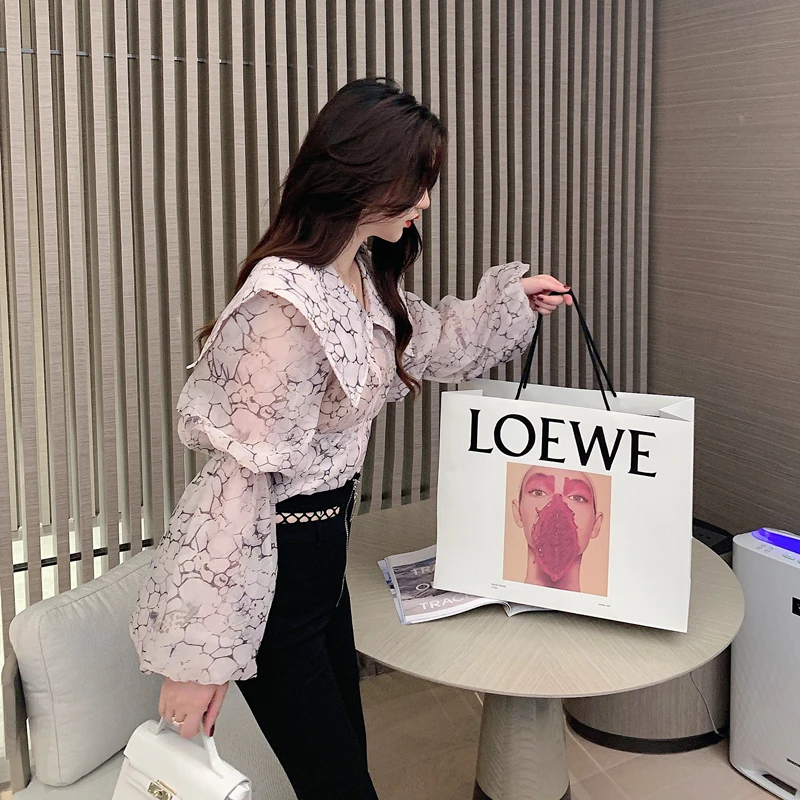 Autumn Women\'s Big Turn Down Collar Printing Shirt Fashion Female Lantern Sleeve Elegant Top Perspective Zipper Blouses Shirts