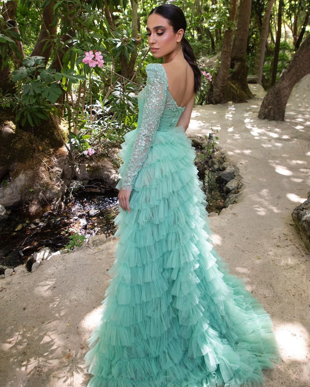 Luxury Pleated Tulle Formal Prom Dresses One Shoulder Sequins Beaded Layered Arabic Style Evening Dressing Gowns