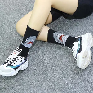 Mode Shark Hip Hop Männer Männer Lange Socken von Cartoon HipHop Sport Street Skateboard White White Crew Half Fashion Street Geschenke 6 Hauptverkäufe Tubarao Branco - №4