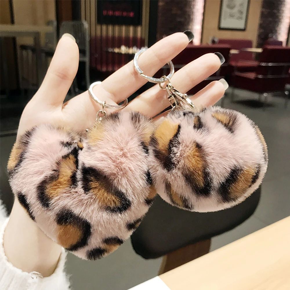 New Leopard Pompom Key Chain Fake Rabbit fur Plush Heart Keychain Round fluffy Ball Car Key Ring Bag Pendants