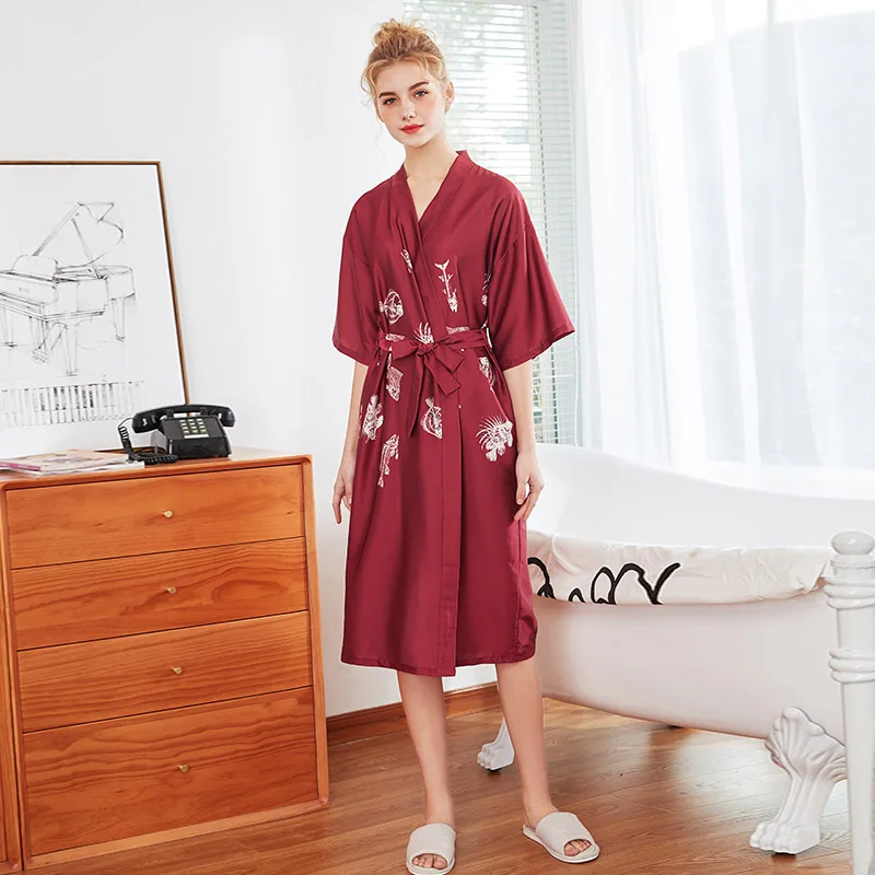 2022 Women Night-robe The Knee Nightgown Homewear Women Silk Kimono Lingerie Belt Chemises Exquisite Embroidery Dresses Length