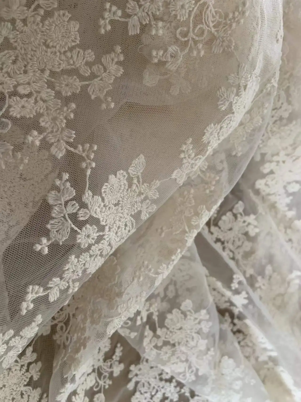 1 Yard Ecru Tulle Lace Fabric Vintage Flowers Mesh Embroidery Floral Gauza for Curtain Netting,Wedding Dress,Bodice Decor