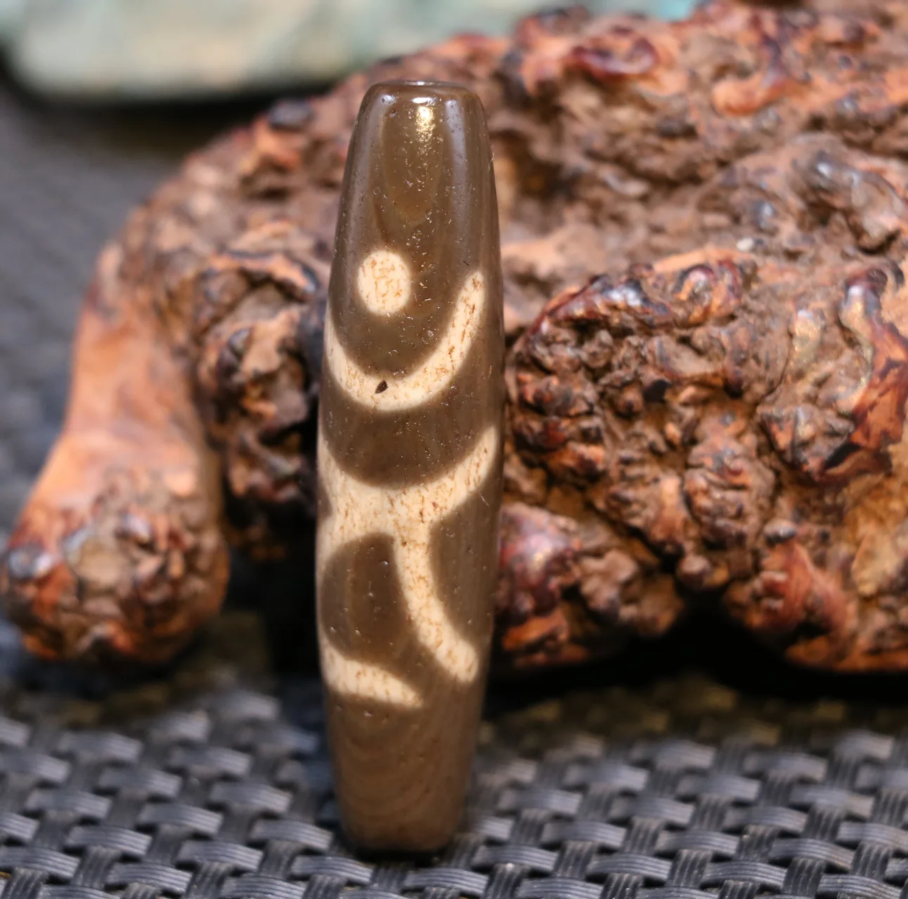 

Ultra Energy Tibetan Old Agate OM Word With Silkworm Eye dZi Bead Amulet Pendant Talisman 5A+ T UPD211202A13