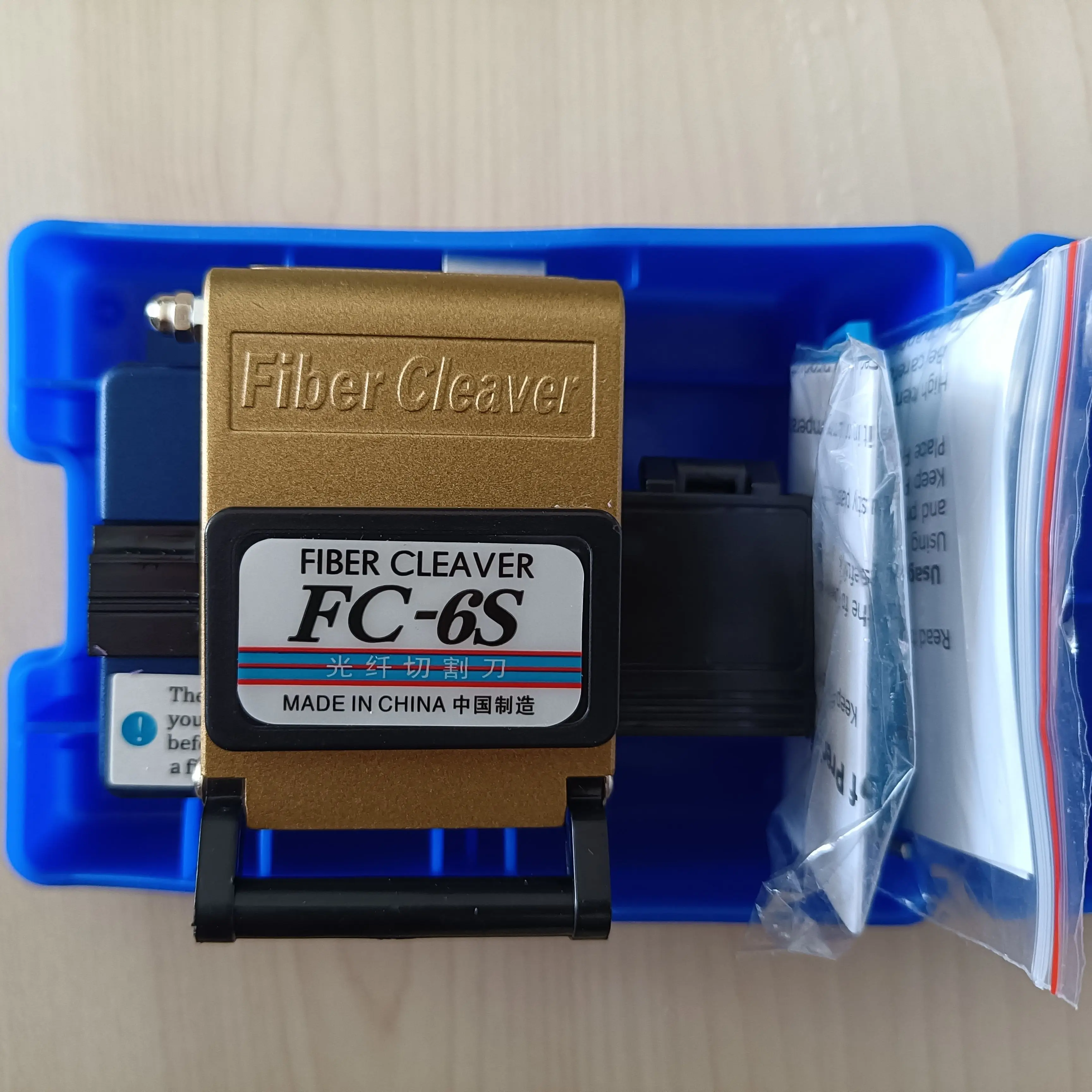 

2/4pcs lot FC-6S Blue Guide Fiber Optic Cleaver Optical Fiber Cleaver For FTTX FTTH Cutting Cleaver with Fiber Scrap Collector