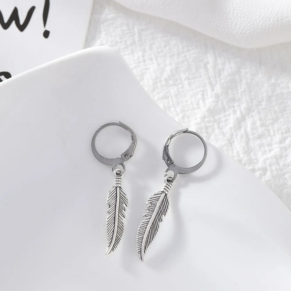 2pcs Punk Earrings Fashion Feather Pendant Personality Titanium Steel Buckle Women Men Jewelry Decoration Charms Male Gift