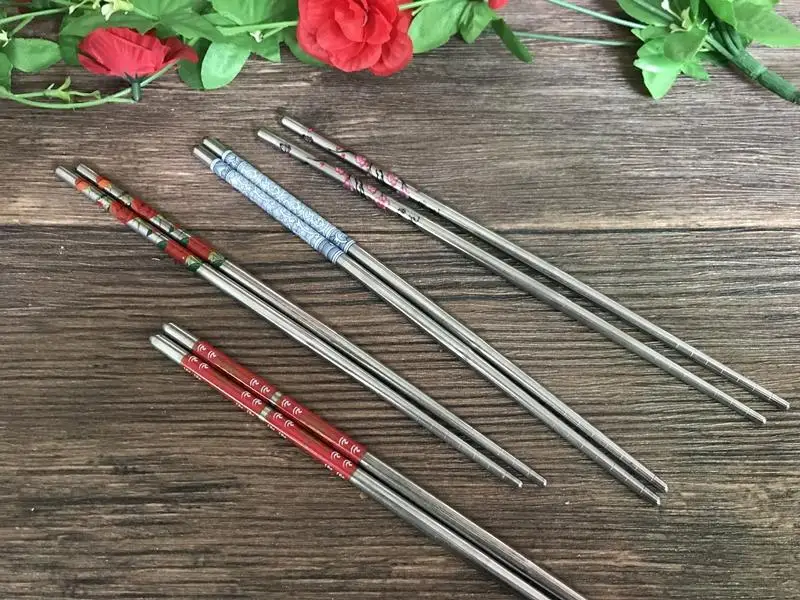 1 Pair Stainless Steel Chopsticks 23cm Length White Flower Patters Anti-Slip Anti-Scalding Tableware Portable Reusable Chopstick