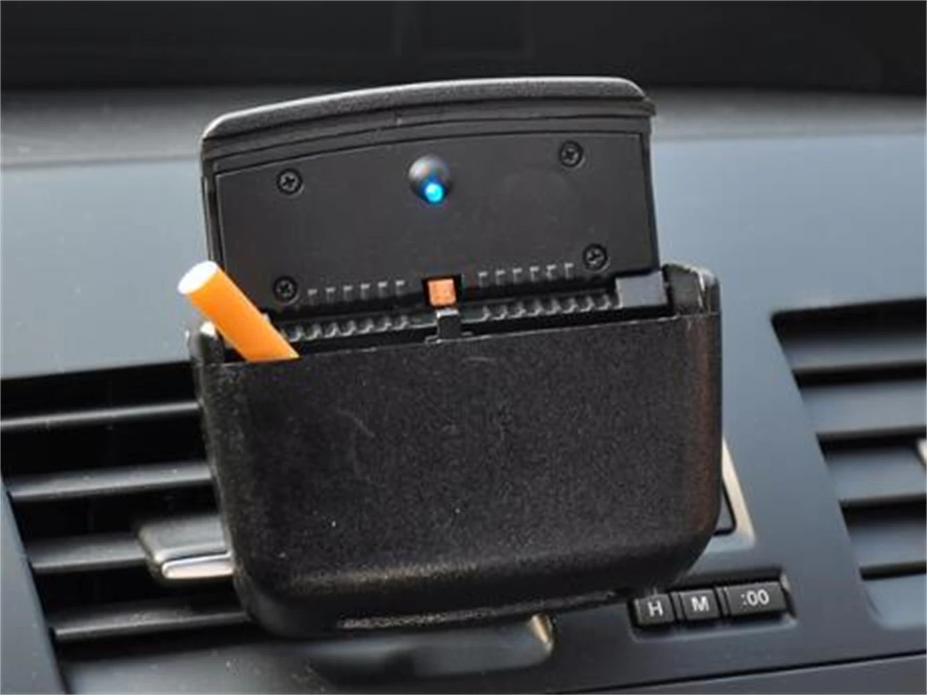 Car Ashtray LED Light Cigarette Cigar Ash Tray Container Smoke Ash Cylinder Smoke Cup Holder Storage Cup Auto Accessories