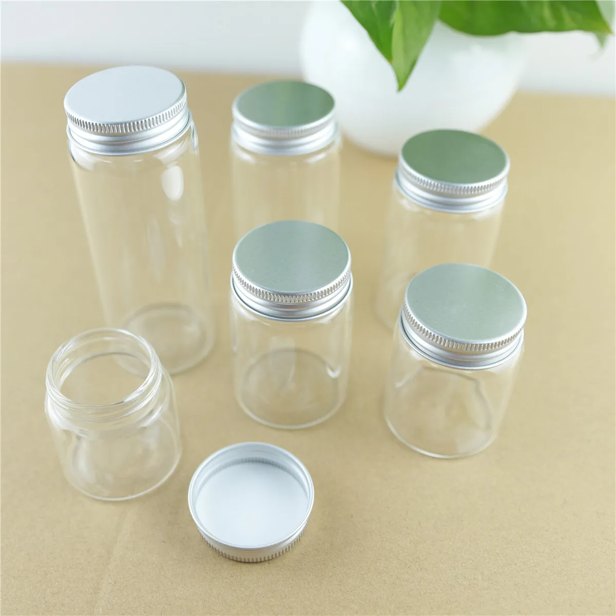 

24PCS/lot 47mm Diameter Cork Glass Botttle Aluminum Caps Tiny Glass Jars Vials DIY Craft 50ml/60ml/80ml/100ml/130ml