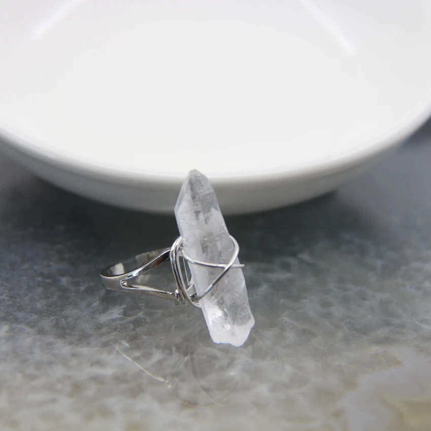 Minimalist Natural White Quartz Points Stick Adjustable Ring,Healing Crystal Quartz Chakra Gemstone Simple Style Ring Jewelry