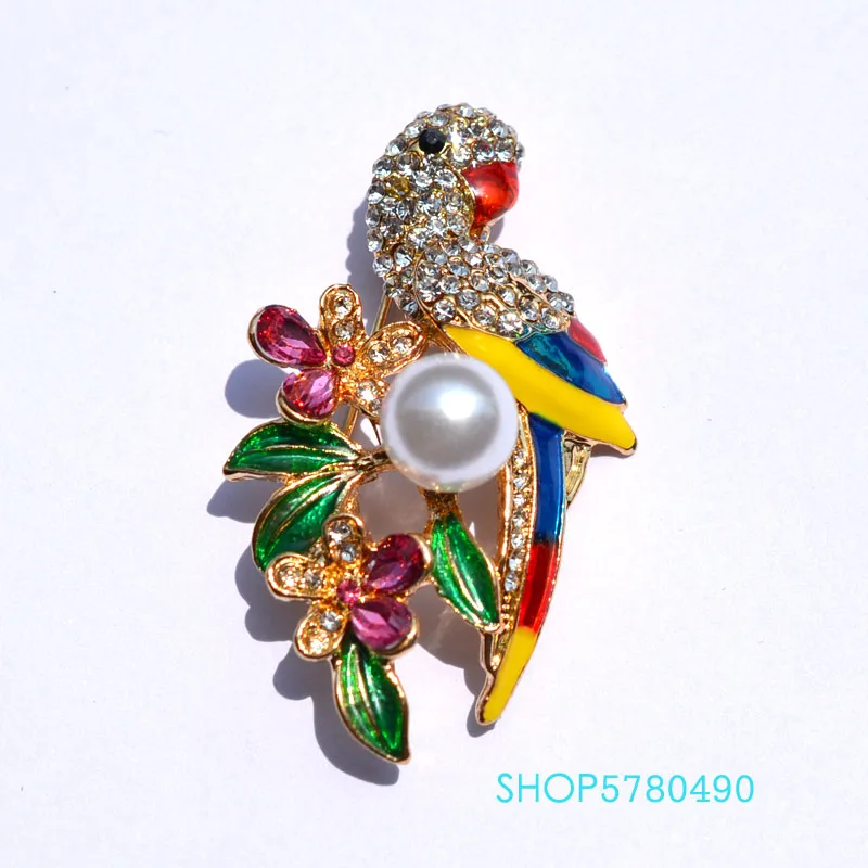 Mode-sieraden Rhinestone Parrot Broche Vrouwen Legering Borst Pin Parel Broche Multi Kleur Kleding Dames Geschenken Jas Accessoires