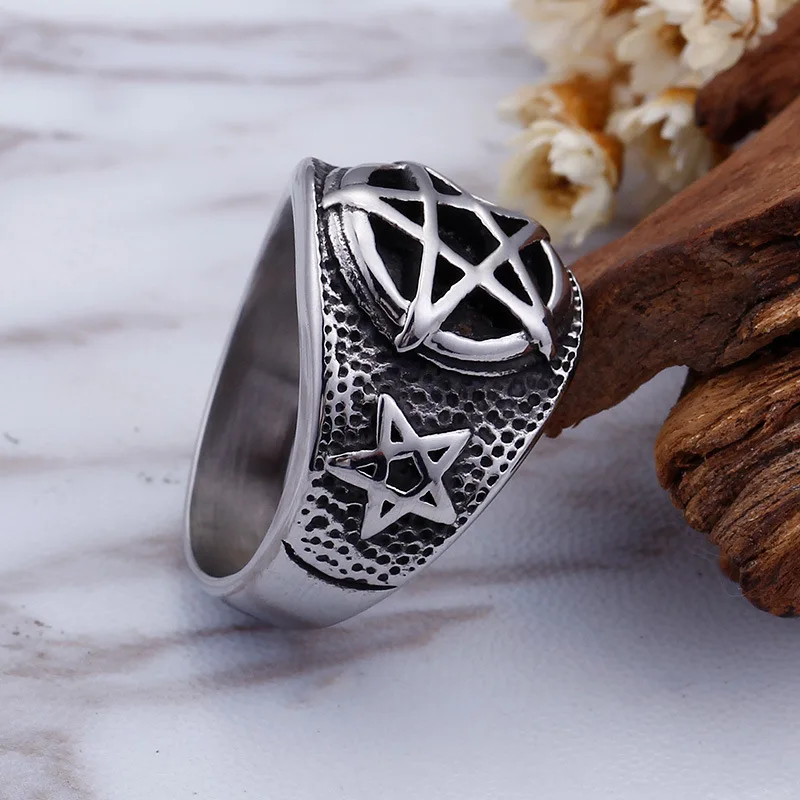 New Retro Men\'s Titanium Steel Ring Men Domineering Stainless Steel Ring Six-Pointed Star Ring