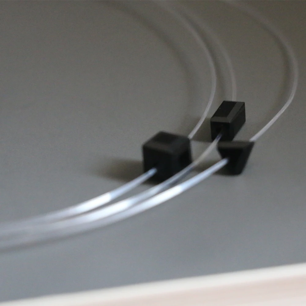 بسيطة صغيرة سوداء الاكريليك هندسية حبة غير مرئية المختنق قلادة لطيف شفاف خيط صنارة الصيد سلسلة الرقبة الترقوة مجوهرات