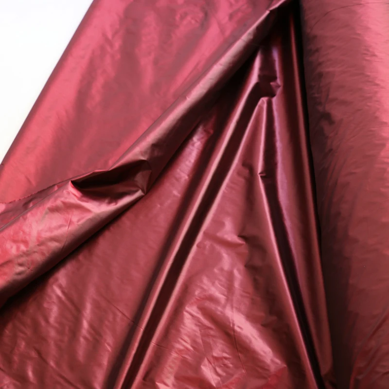 100 cm * 148 cm glänzendes, nach unten beweisendes Material, Stoffschattierung, blaue Burgunder-Nylon-Textilien, Cired – Detail 14