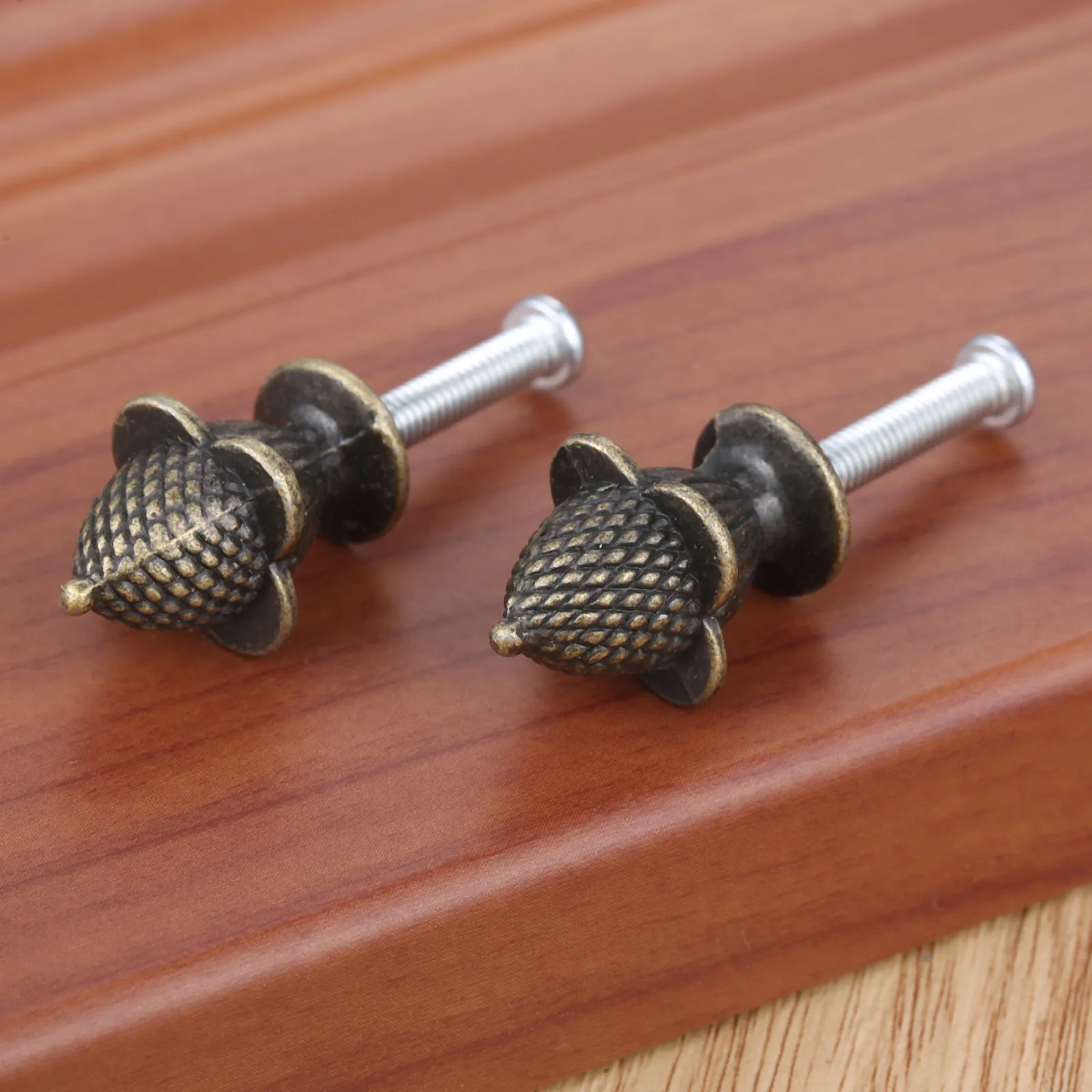 2Pcs Vintage Furniture Handle Strawberry Knobs and Handles Zinc Alloy Door Handle Cupboard Drawer Kitchen Pull Knob 25*18mm
